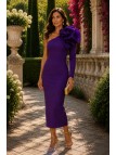 Vestido de fiesta asimétrico con flor | Invitada boda elegante