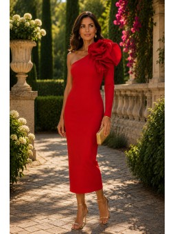 Vestido de fiesta asimétrico con flor | Invitada boda elegante